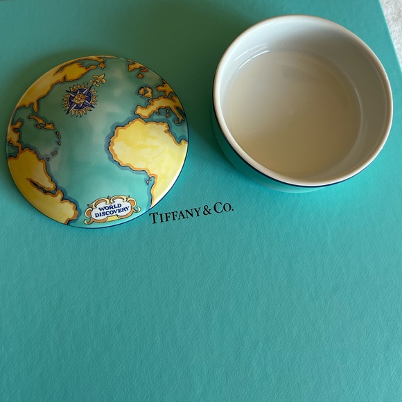 TIFFANY & CO Porcelain Lidded Trinket Box Designed for Tauck World France - Picture 4 of 12